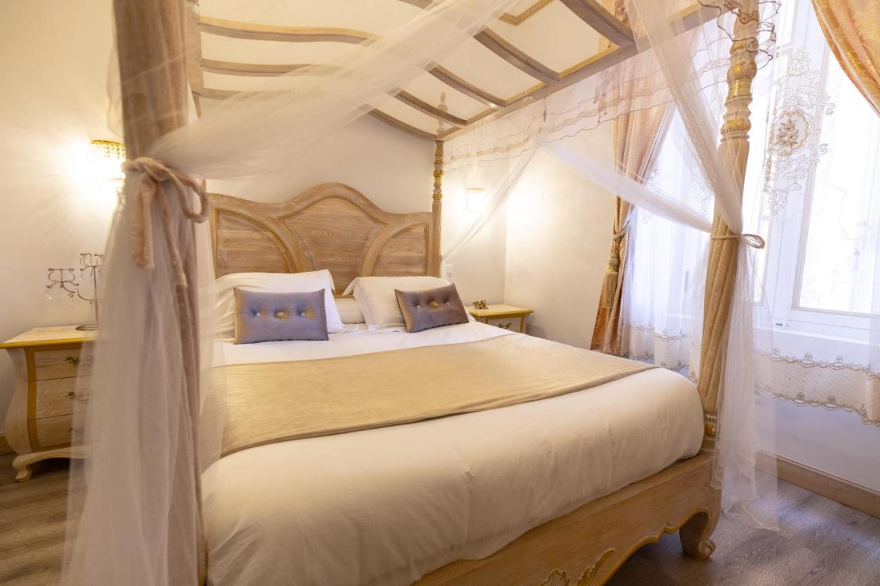 Chambre A Baldaquin Maison De L'Eglise Du Couvent 나르본 외부 사진